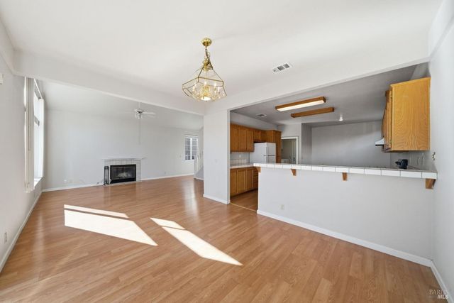 372 Stamper Cir, Suisun City, CA 94585