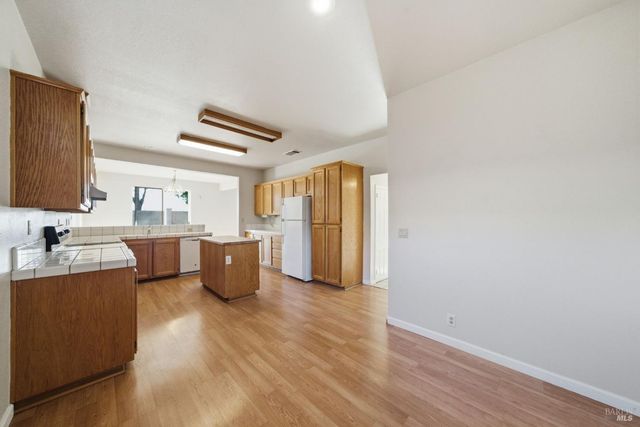 372 Stamper Cir, Suisun City, CA 94585