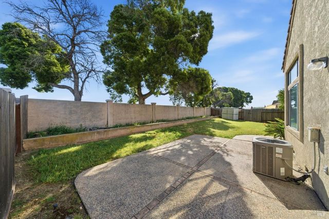 372 Stamper Cir, Suisun City, CA 94585