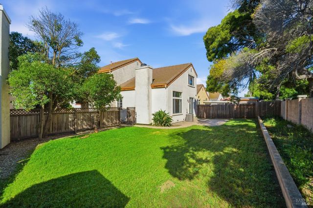 372 Stamper Cir, Suisun City, CA 94585