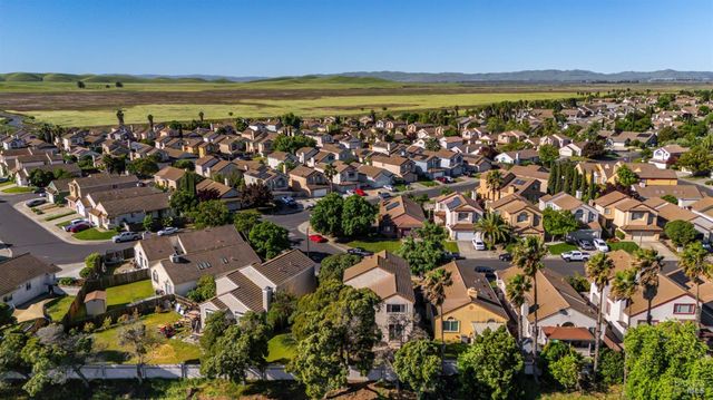 372 Stamper Cir, Suisun City, CA 94585