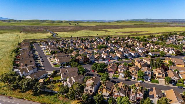 372 Stamper Cir, Suisun City, CA 94585