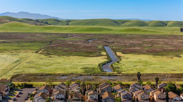 372 Stamper Cir, Suisun City, CA 94585