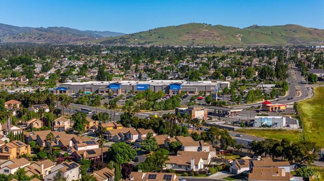 372 Stamper Cir, Suisun City, CA 94585