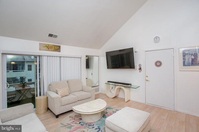 48 BONNIE GELLMAN CT #B48, Philadelphia, PA 19114