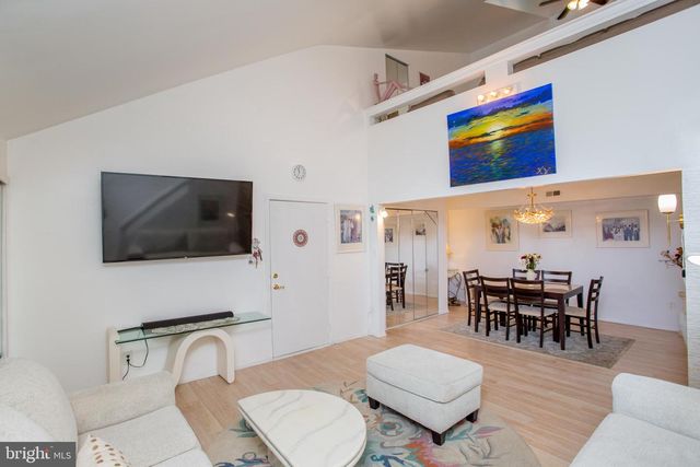 48 BONNIE GELLMAN CT #B48, Philadelphia, PA 19114