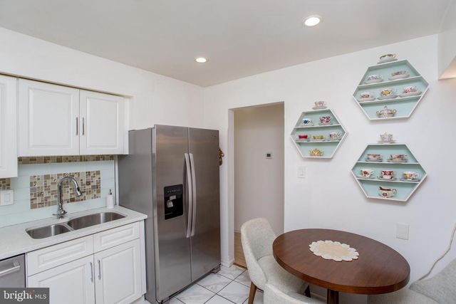 48 BONNIE GELLMAN CT #B48, Philadelphia, PA 19114