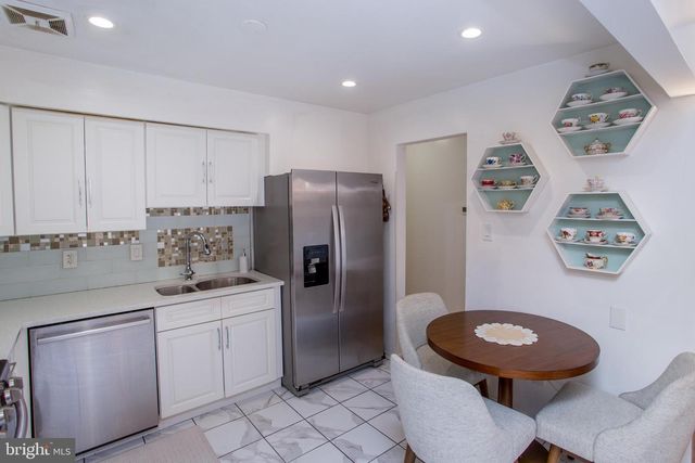 48 BONNIE GELLMAN CT #B48, Philadelphia, PA 19114