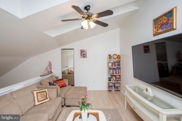 48 BONNIE GELLMAN CT #B48, Philadelphia, PA 19114