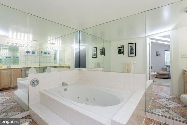 48 BONNIE GELLMAN CT #B48, Philadelphia, PA 19114