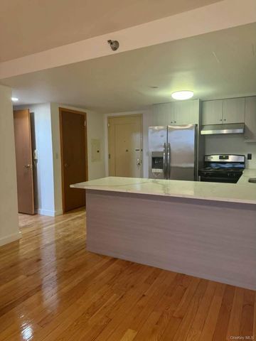 13338 Sanford Avenue 11E, Flushing, NY 11355