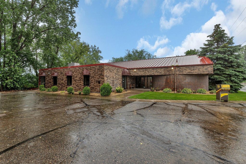 18 Riverside Avenue S 220, Sartell, MN 56377