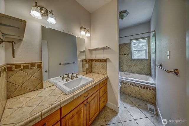 2873 SE Bloomfield Road, Shelton, WA 98584