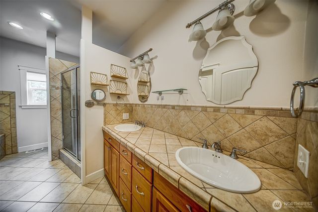 2873 SE Bloomfield Road, Shelton, WA 98584