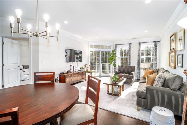 433 Brookside Court 433, Newtown, CT 06470