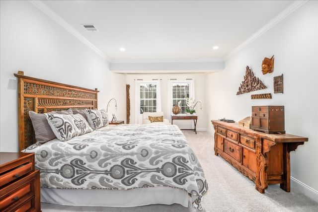 433 Brookside Court 433, Newtown, CT 06470