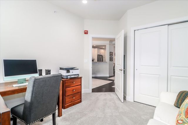 433 Brookside Court 433, Newtown, CT 06470