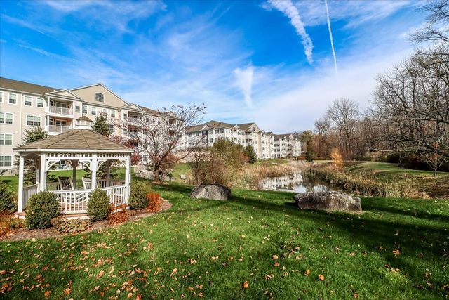 433 Brookside Court 433, Newtown, CT 06470