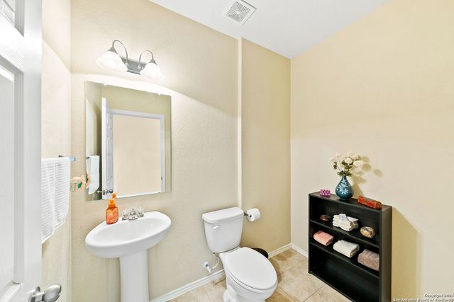 9779 Harbor Mist Ln, Converse, TX 78109