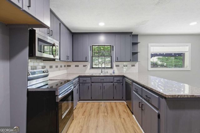 562 Hidden Hills Court, Marietta, GA 30066