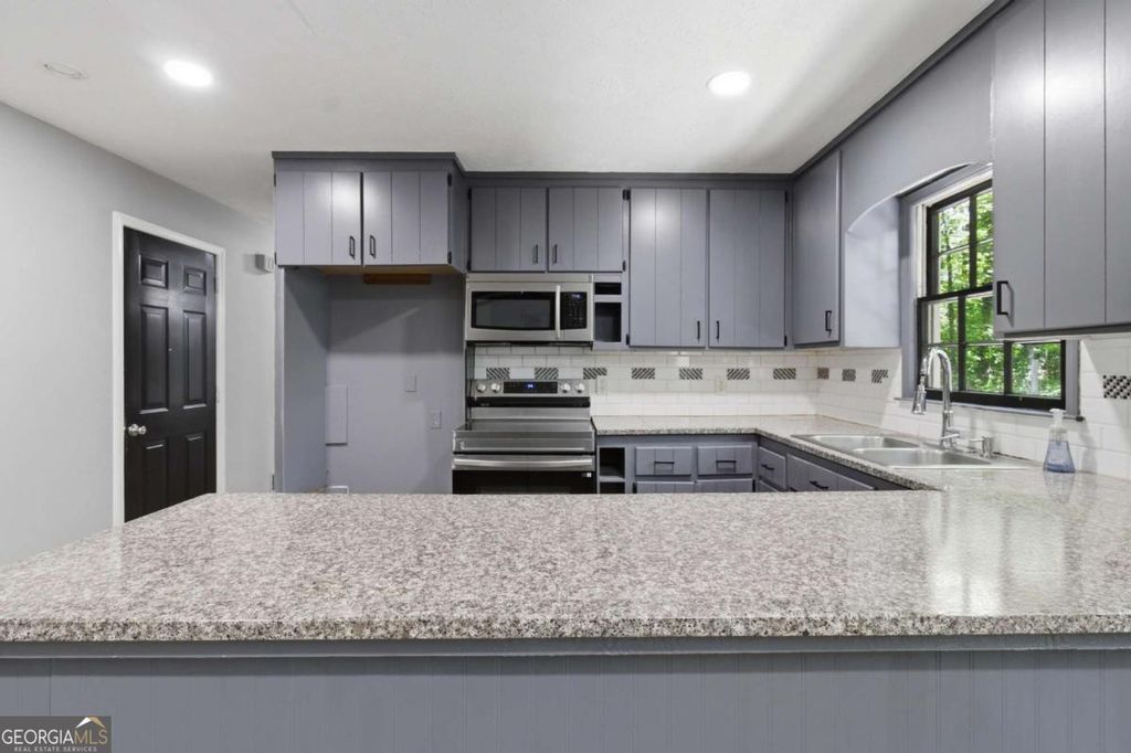 562 Hidden Hills Court, Marietta, GA 30066