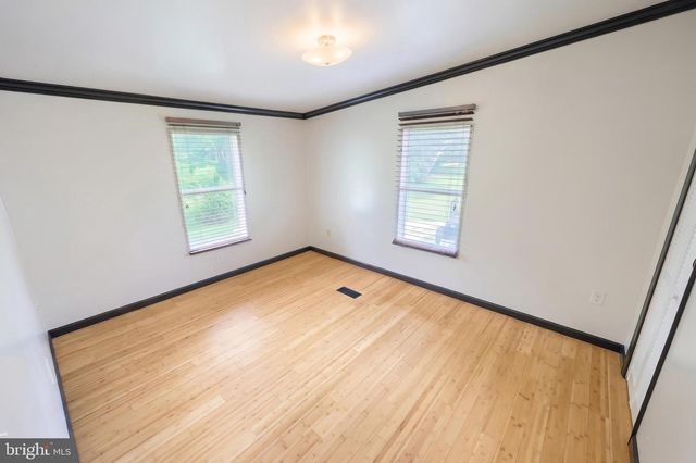 105 WEIRE RD, York, PA 17404