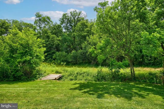 105 WEIRE RD, York, PA 17404