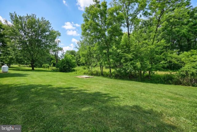 105 WEIRE RD, York, PA 17404