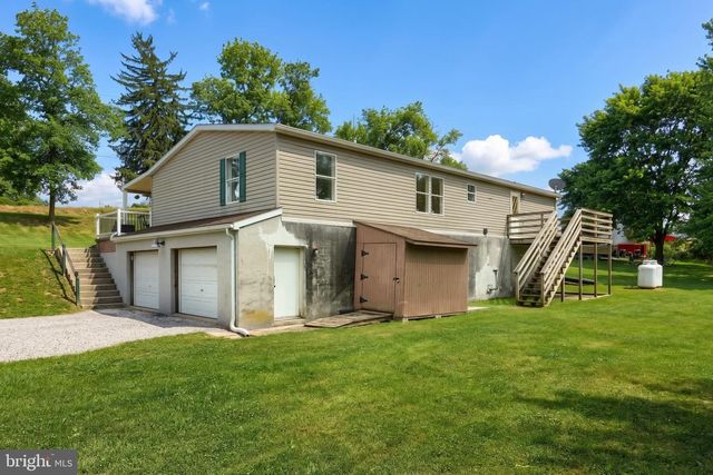 105 WEIRE RD, York, PA 17404