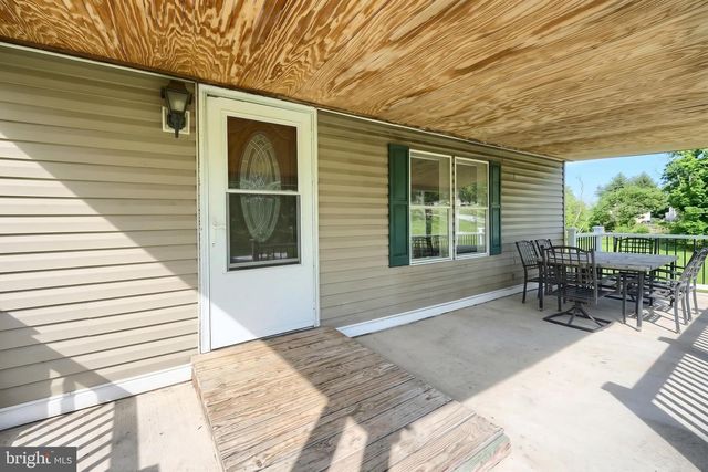 105 WEIRE RD, York, PA 17404