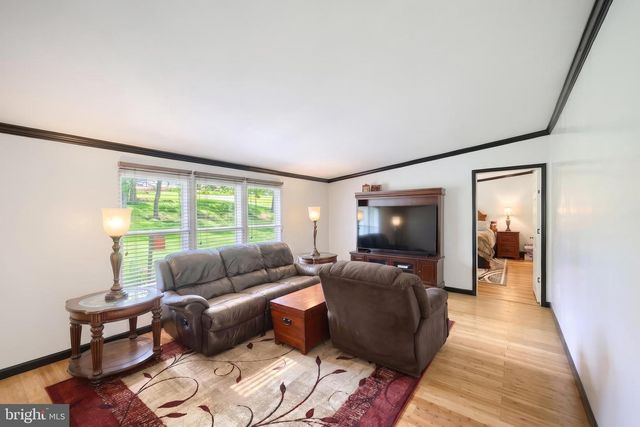 105 WEIRE RD, York, PA 17404