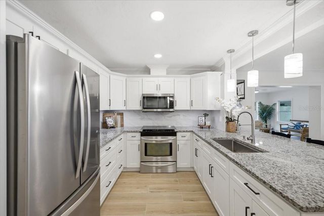 7536 18TH WAY N, St Petersburg, FL 33702