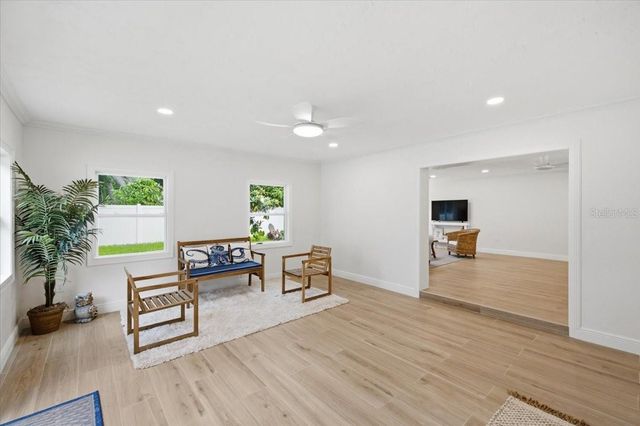 7536 18TH WAY N, St Petersburg, FL 33702