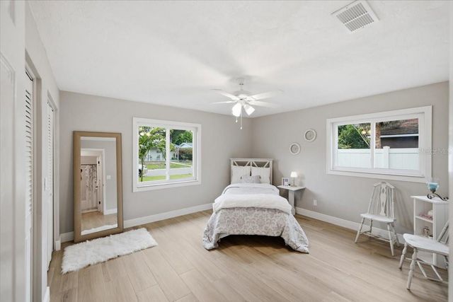 7536 18TH WAY N, St Petersburg, FL 33702