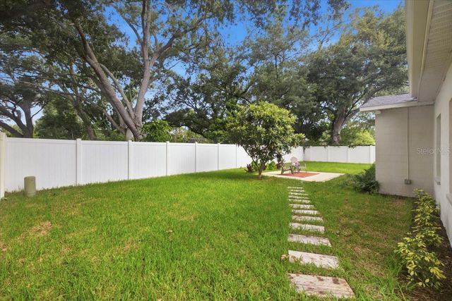 7536 18TH WAY N, St Petersburg, FL 33702