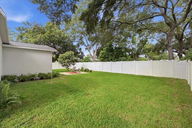 7536 18TH WAY N, St Petersburg, FL 33702