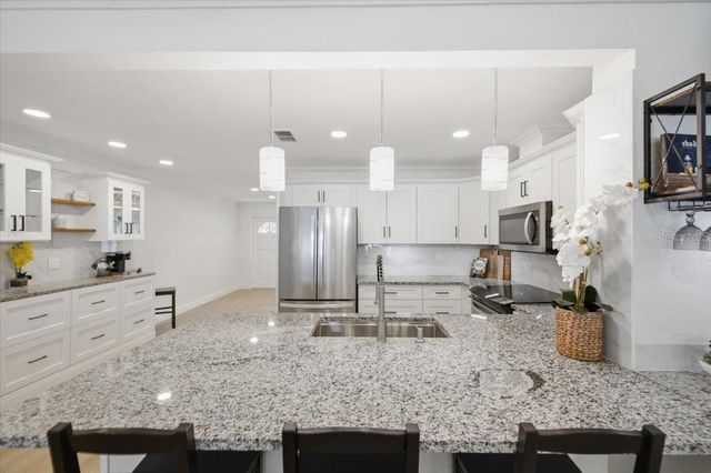 7536 18TH WAY N, St Petersburg, FL 33702