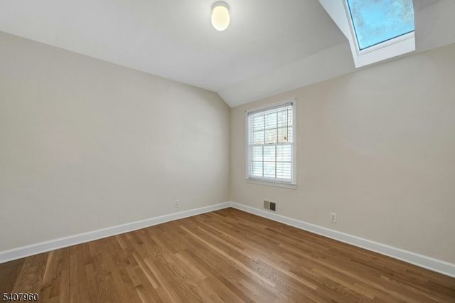 11 Mount Vernon Ave, Summit City, NJ 07901