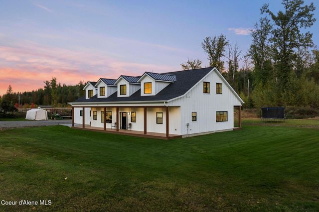 61 Lightfoot Dr, Sandpoint, ID 83864