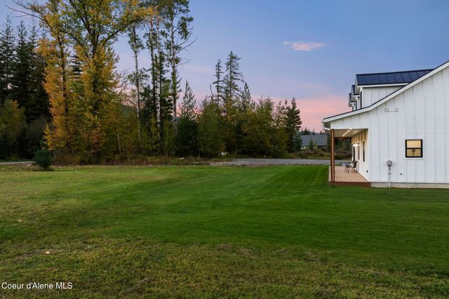 61 Lightfoot Dr, Sandpoint, ID 83864
