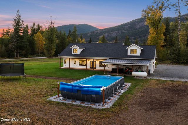 61 Lightfoot Dr, Sandpoint, ID 83864
