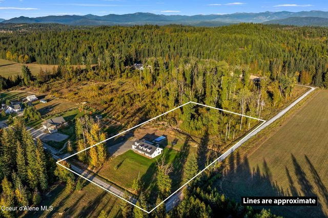 61 Lightfoot Dr, Sandpoint, ID 83864