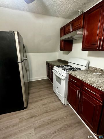 147 Helen Street 3, Bridgeport, CT 06608