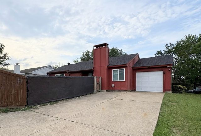 1206 High Valley Drive, Garland, TX 75041