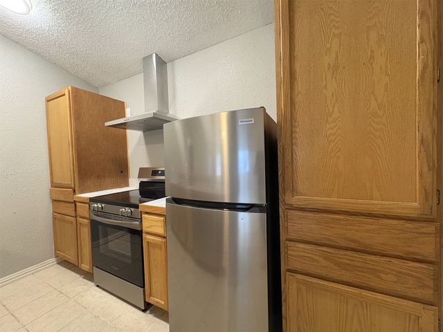 1206 High Valley Drive, Garland, TX 75041