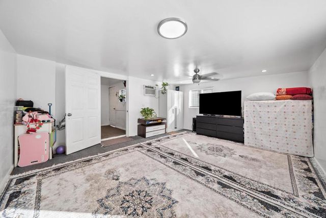 986 Merritt Drive, El Cajon, CA 92020
