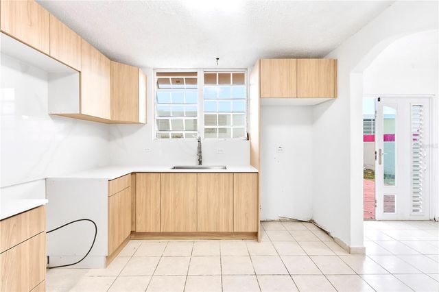 ESTANCIAS RIO HONDO K19 RIO BOTIJAS, Bayamon, PR 00961