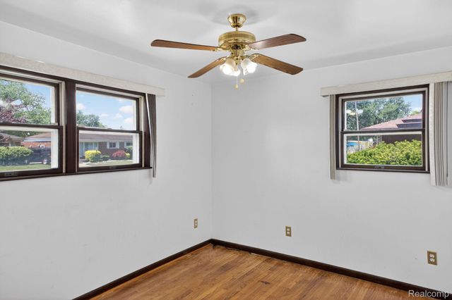 31822 Slumber Lane, Fraser, MI 48026