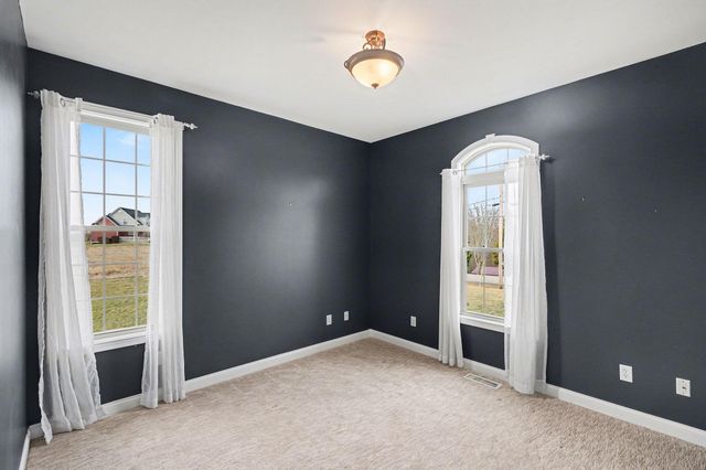 2370 Barnes Road, Williamstown, KY 41097