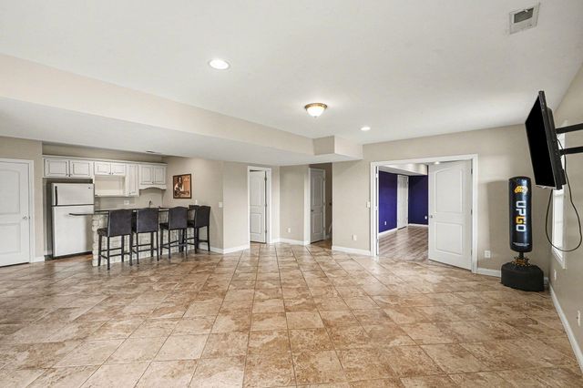 2370 Barnes Road, Williamstown, KY 41097